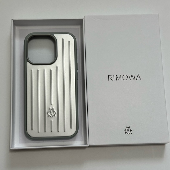 Rimowa Iphone Case Aluminum For Iphone 16 Pro - Picture 8 of 8